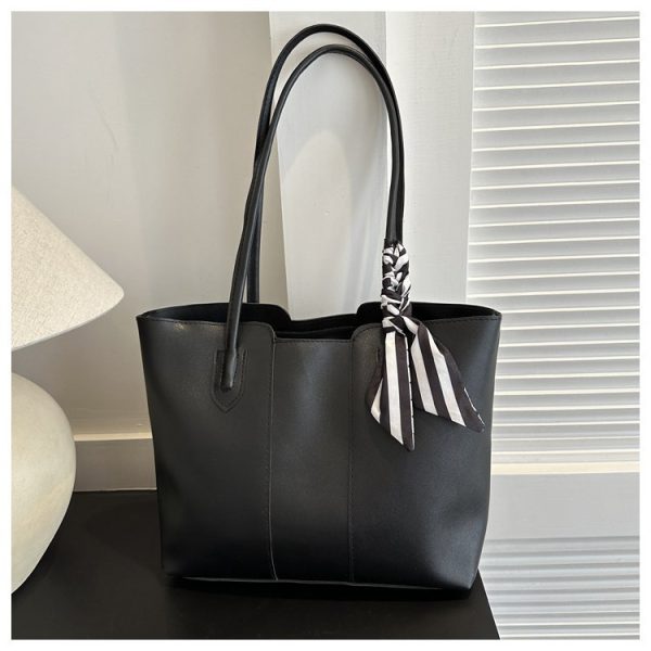 "Korean-Inspired Women's Tote Bag – Spacious, Trendy & Versatile"